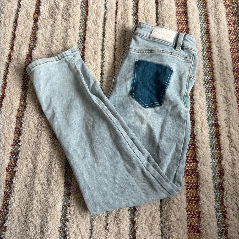 Light Blue Skinny Jeans with Dark Blue Pocket